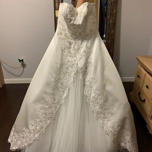 Floral Lace/ivory satin wedding dress